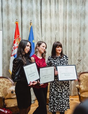 Za žene u nauci – dodeljene stipendije najboljim mladim naučnicama u Srbiji