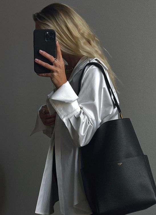 Svi smo krivi za “stalkovanje” na društvenim mrežama – ali zašto to zapravo radimo?