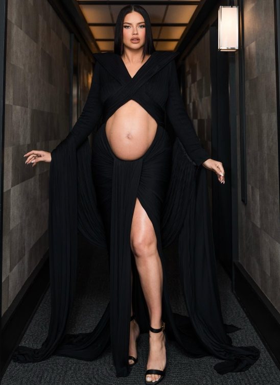 Adriana Lima slavi trudničko telo – i trudnice mogu biti senzualne