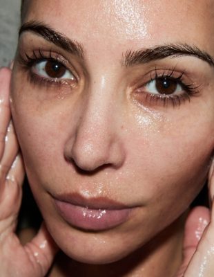 Shower makeup – novi TikTok trend za mokri izgled šminke!