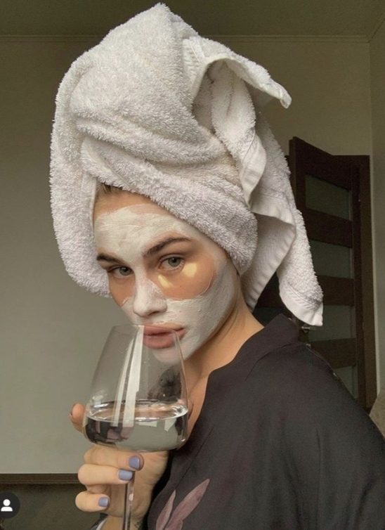 Ako koža svrbi od skincare proizvoda, da li to znači da proizvod funkcioniše?