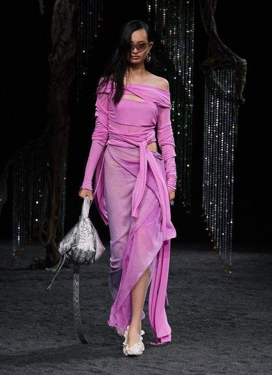 Haljine sa šlepom: Novi prolećni trend koji zapravo možete da nosite