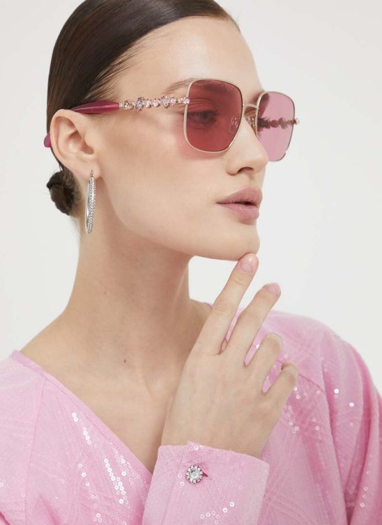 Elegancija i neodoljivi šarm: Predstavljamo novu kolekciju Swarovski naočara za sunce