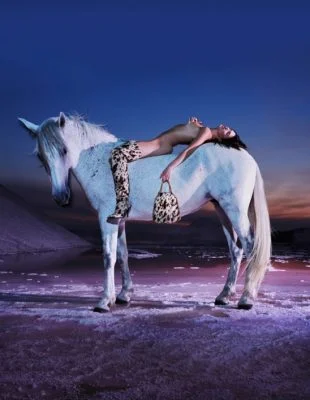Plemenita moć konja – Kampanja Stelle McCartney i Kendall Jenner krije posebnu priču