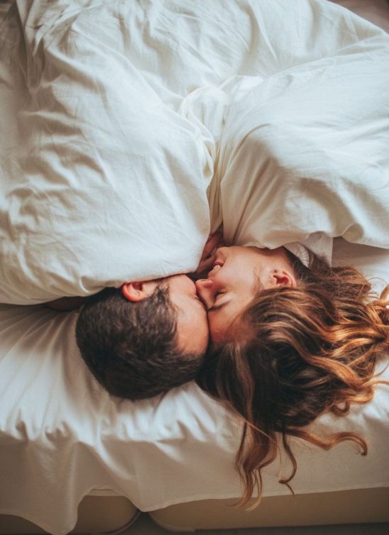 Zašto naučnici preporučuju jutarnji seks?
