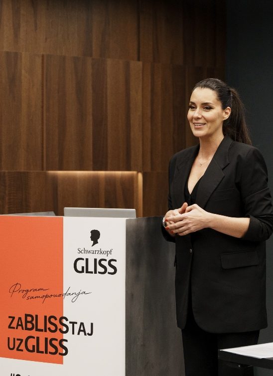 Proleće u znaku snažnih žena: Počeo je Schwarzkopf Gliss Program samopouzdanja