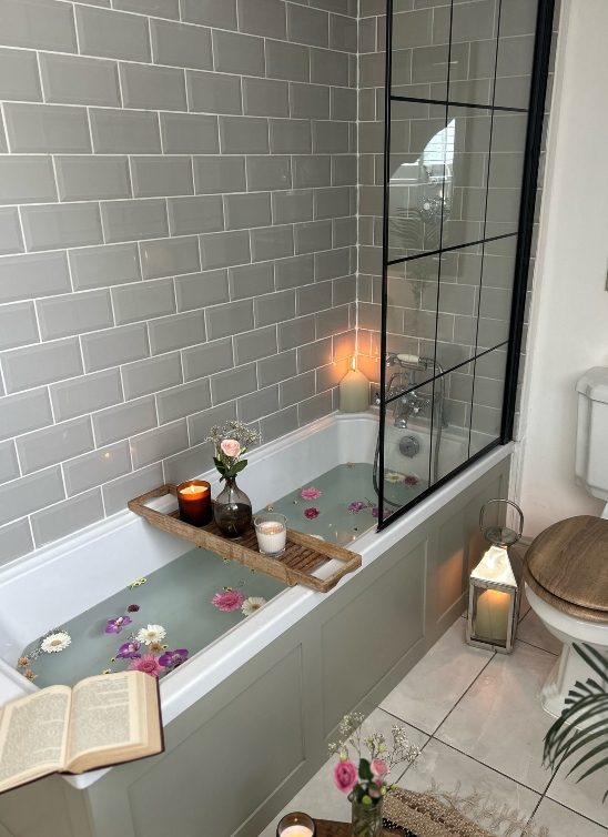 7 detalja koji vaše kupatilo čine zastarelim – i čime da ih zamenite