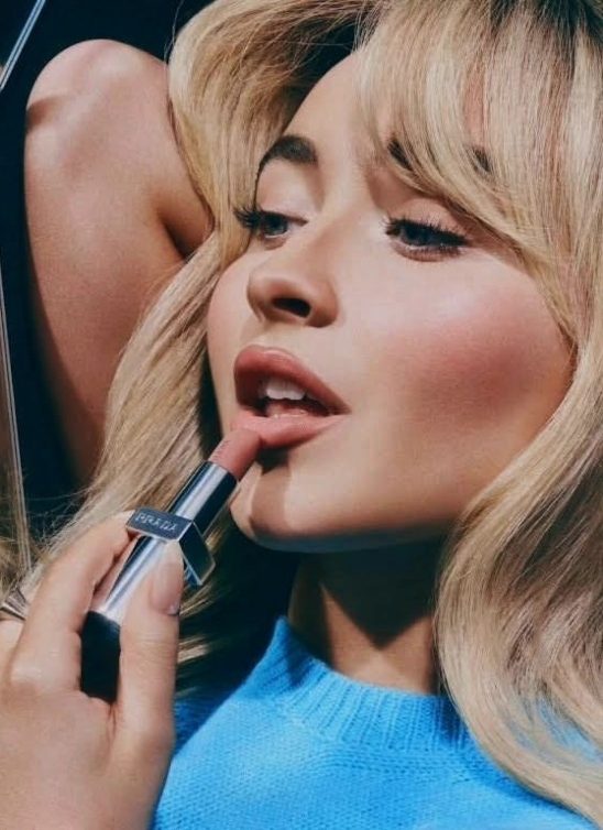 Sabrina Carpenter je nova Prada Beauty ambasadorka