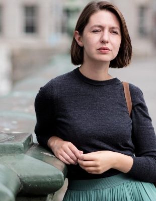 Zašto ceo svet bruji o Sally Rooney i njenom novom romanu “Intermezzo”