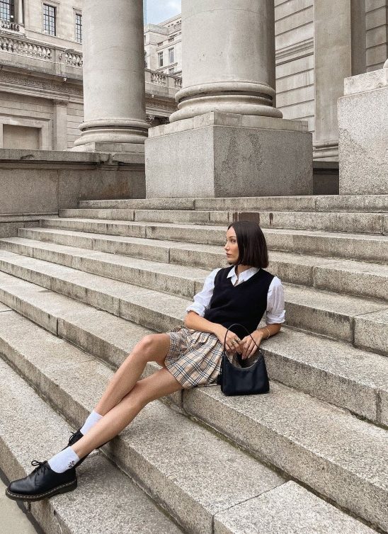 Kako nosimo džemper bez rukava: 10 preppy kombinacija