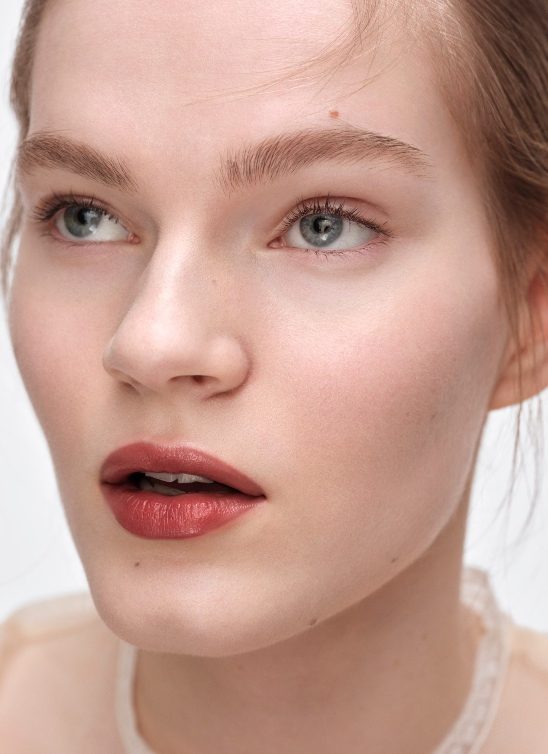 Prada Beauty predstavlja dva nova makeup proizvoda koji licu daju blistavost