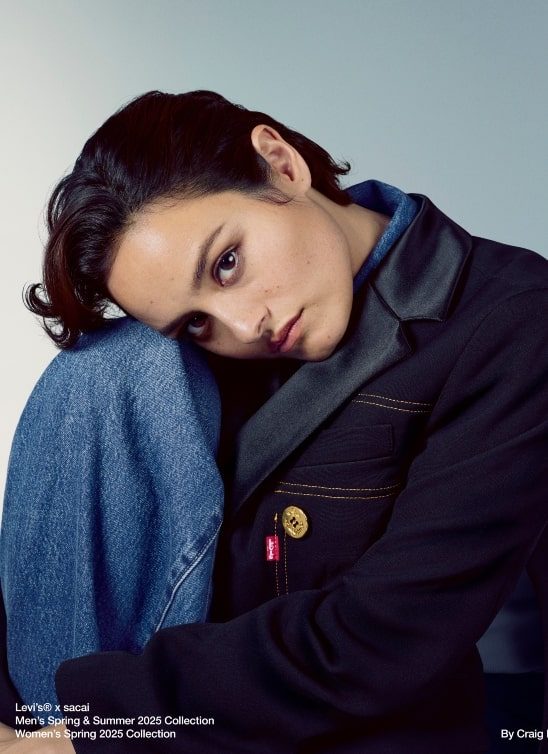 Levi’s i Sacai predstavljaju prolećnu kolaboraciju, a ovo su istaknuti odevni komadi