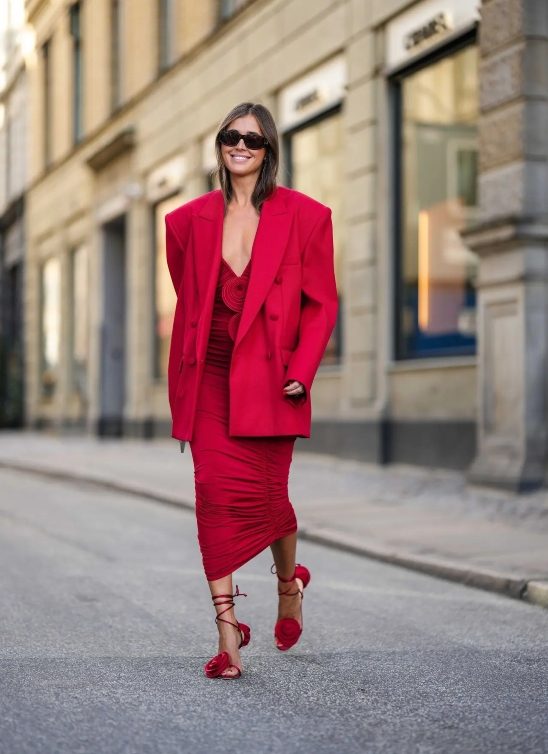 Cvetne sandale su aktuelni trend koji vraća radost, a ovo su odabrani modeli iz domaće ponude