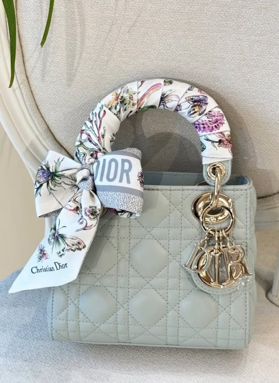 Nova “Lady Dior” torba: Jonathan Anderson kultnom modelu dao novi šarm