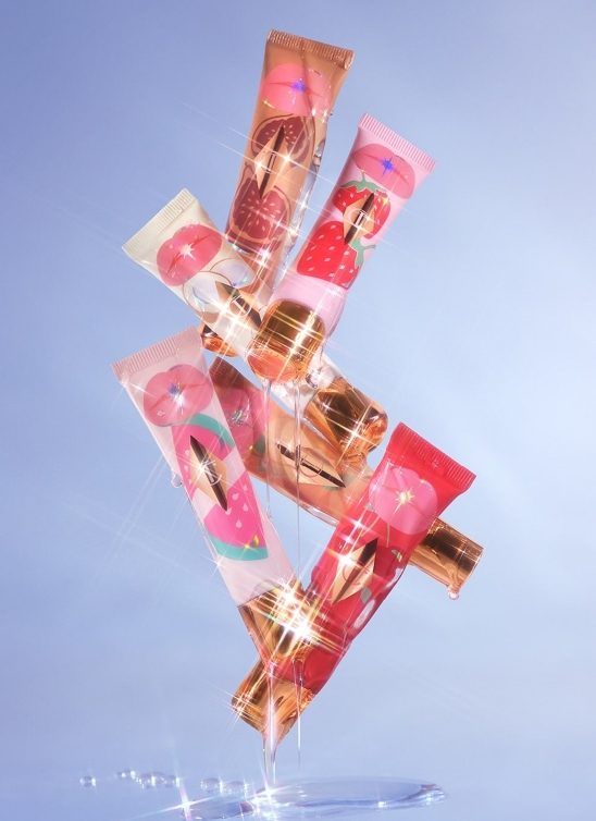 Ulja za usne su u trendu, a Charlotte Tilbury je lansirala “Unreal Lips Healthy Glow Nectar Oil”