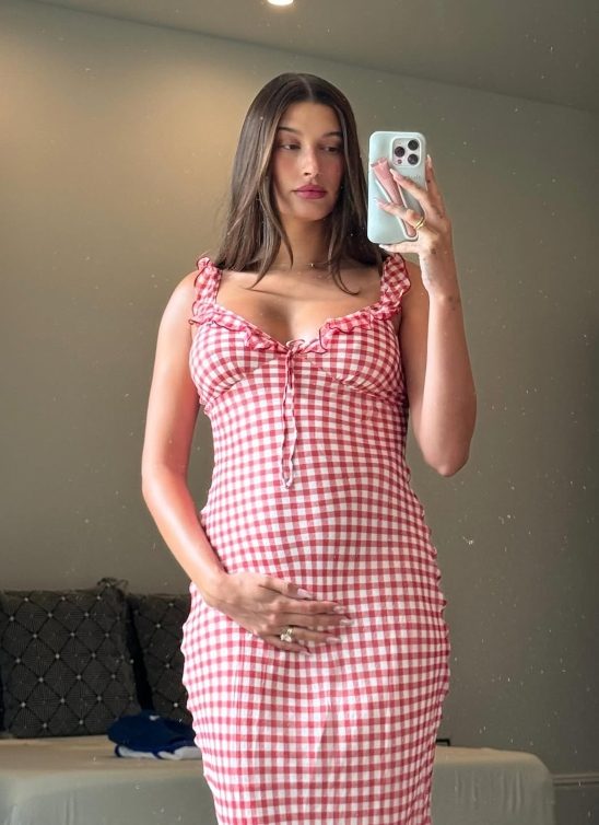 Hailey Bieber podelila omiljene proizvode za negu tokom i nakon trudnoće