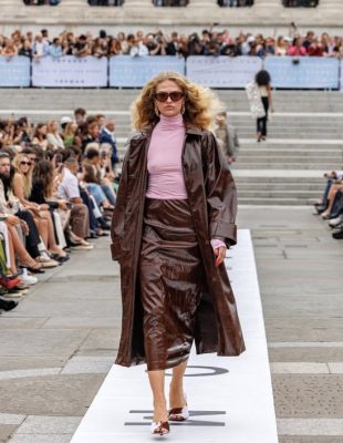 Topshop je najavio povratak brenda revijom u Londonu, kao i saradnjom sa Carom Delevigne