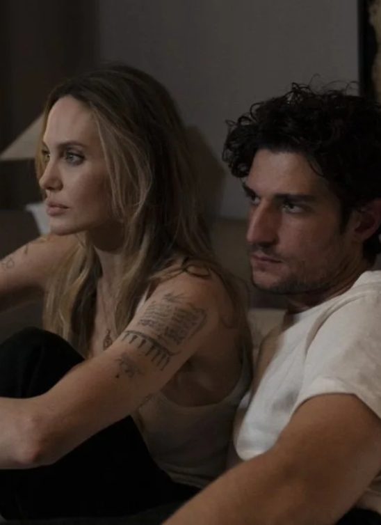 Stiže novi film o Nedelji mode u Parizu – sa Angelinom Jolie i Louis Garrelom