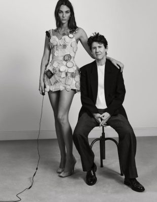 Sarah Burton predstavila kampanju za Givenchy koja slavi jedinstvenost i prirodnu lepotu