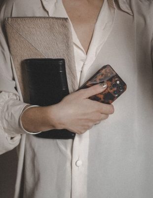 TikTok ima viralni trend istezanja prstiju i ruku – da opustite mišiće od skrolovanja