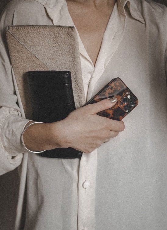 TikTok ima viralni trend istezanja prstiju i ruku – da opustite mišiće od skrolovanja