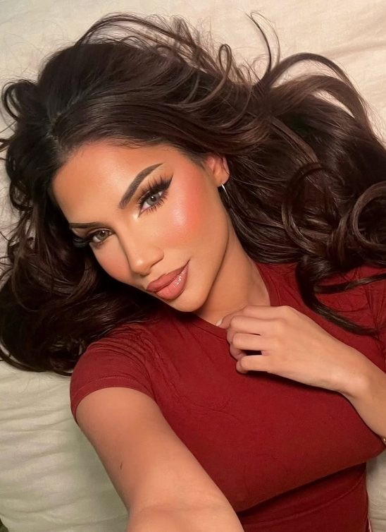 Najveći makeup trendovi za jesen 2025: Cloud Blush i Anti-Instagram obrve