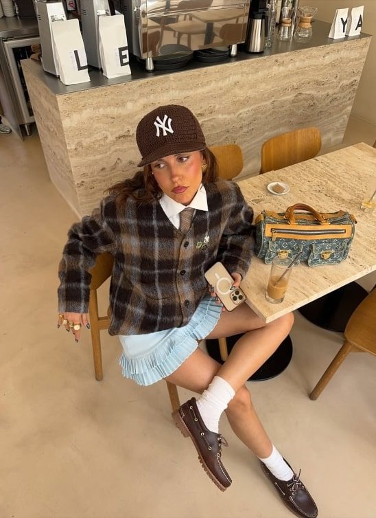 “Preppy chic” je najpopularniji stil ove jeseni, a evo kako da ga rekreirate