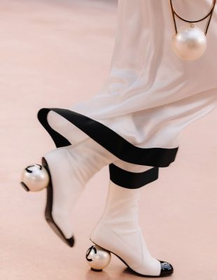Da li su ove Chanel biserne čizme najlepše koje smo videli?