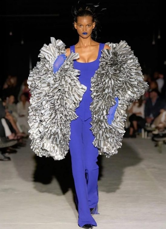 Šta bi nosila Carrie Bradshaw da je na TikToku: Trendovi sa NYFW za SS 2026.