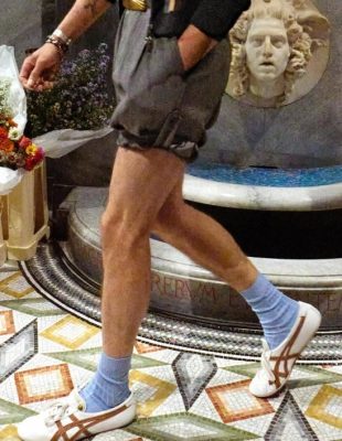 Versace i Onitsuka Tiger: Najava kolaboracije na Nedelji mode u Milanu