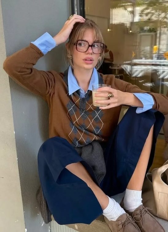 Romb dezen doživljava preporod u 2025, a evo kako da ga nosite