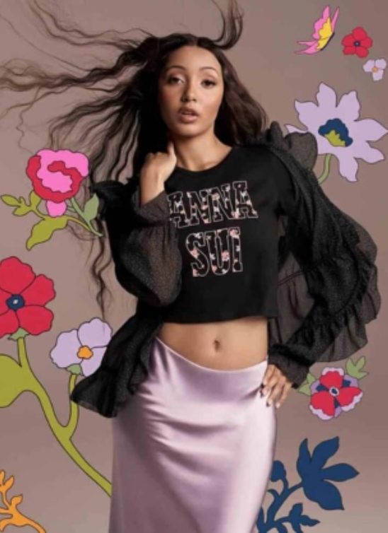 Ikona mode iz 90-ih Anna Sui sarađuje sa Old Navy u prvoj dizajnerskoj kolaboraciji