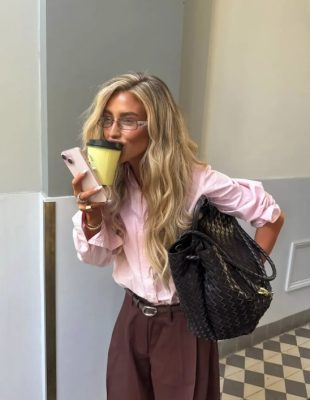 Roze i braon je neočekivana kombinacija boja koja dominira jesenjom sezonom