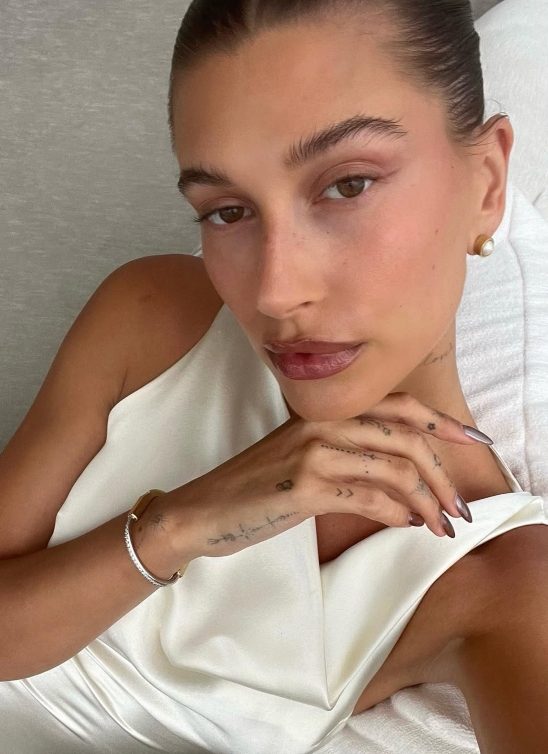 Siva maskara je novi TikTok beauty favorit i suptilna zamena za crnu