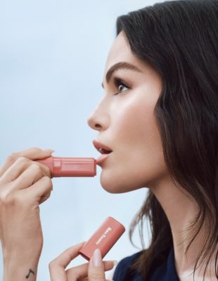 Selena Gomez ima novi beauty ritual – i svi ga želimo