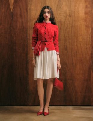 Od radnog stola do plesnog podijuma: Šta obući za prazničnu poslovnu žurku