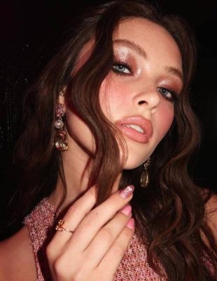 Kako da postigneš party girl makeup look za Novu godinu