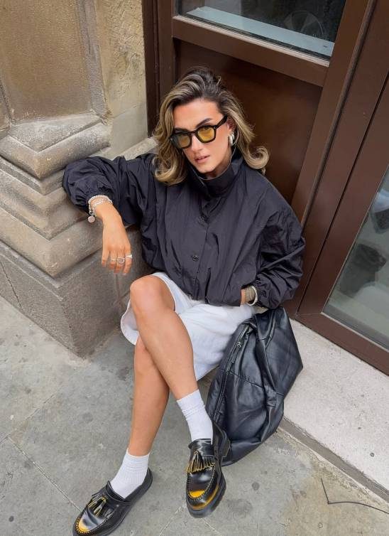 Jakna sa visokim okovratnikom je ultimativni trend sezone, a evo kako da je nosite