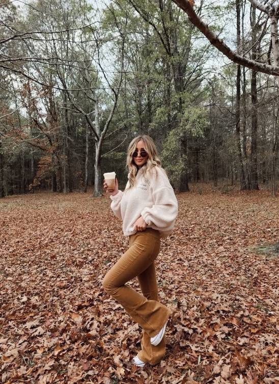 Somotske pantalone su se vratile, a ovo su najbolji načini za stilizovanje ove sezone