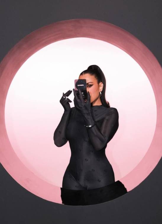 Nakon viralne Rhode maske, sada i Huda Beauty ima aksesoar za telefon koji želimo