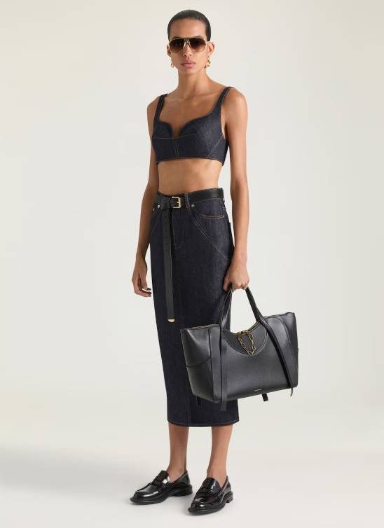 Givenchy ima novu it torbu: “The Snatch” je skulpturalna i moćna