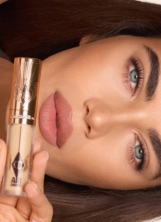 Novi Charlotte Tilbury korektor obećava “airbrush” efekat – evo šta zapravo znači