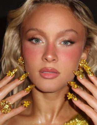 Nail art momenti sa Grammyja 2026 koje ćemo kopirati ove sezone