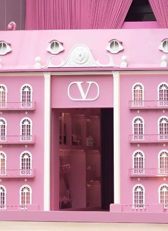 Valentino je napravio kuću iz snova – i možeš da uđeš u nju