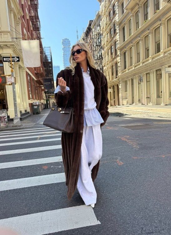 Od žad zelene do vibrantne pink: Nijanse koje će oblikovati modne izbore u 2026. 