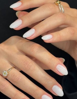 Cloud Dancer je novi “clean” manikir za 2026. (i već je svuda)