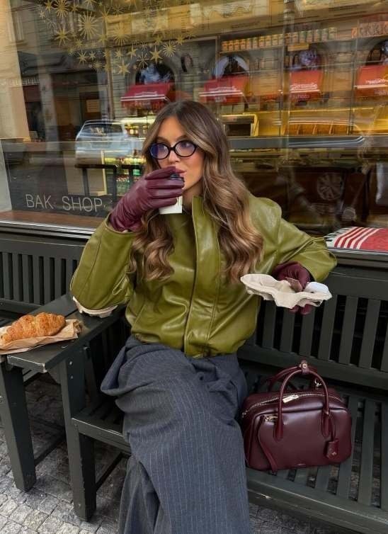 Od iznošenih modela do cilindričnih oblika: Trendovi torbi u 2026.