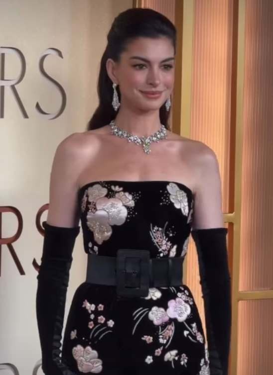 Najbolji autfiti i beauty momenti sa crvenog tepiha na Oskarima 2026.