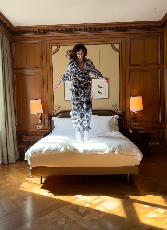 Jednostavne vežbe u krevetu: Kako da vežbate dok ležite, a da to stvarno ima efekta?