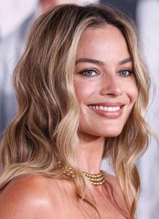 Chanel 25 kampanja sa Margot Robbie je referenca na Kylie Minogue koju nismo očekivali